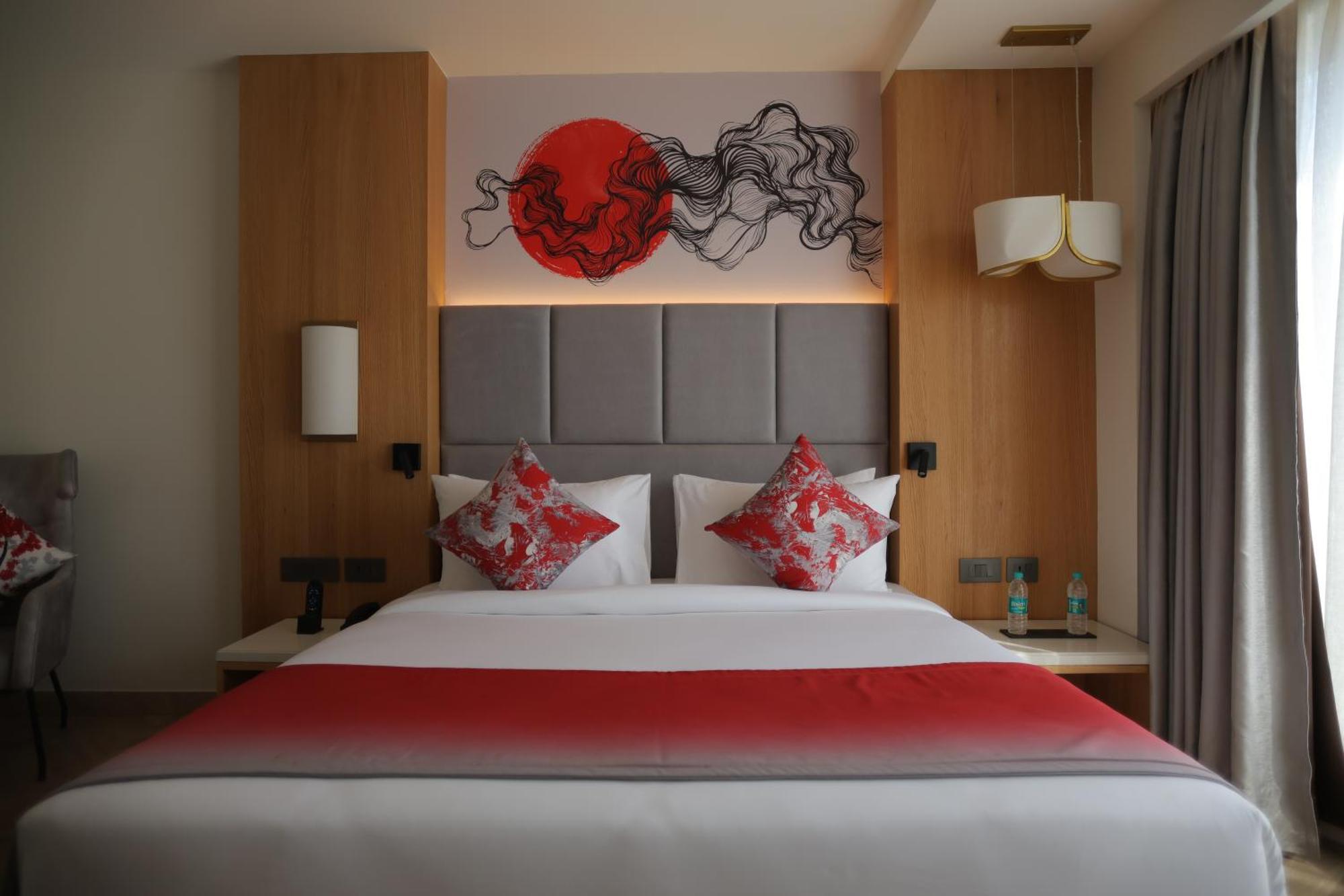 Ramada By Wyndham Gorakhpur Gorakhnath Mandir Road Hotel Buitenkant foto