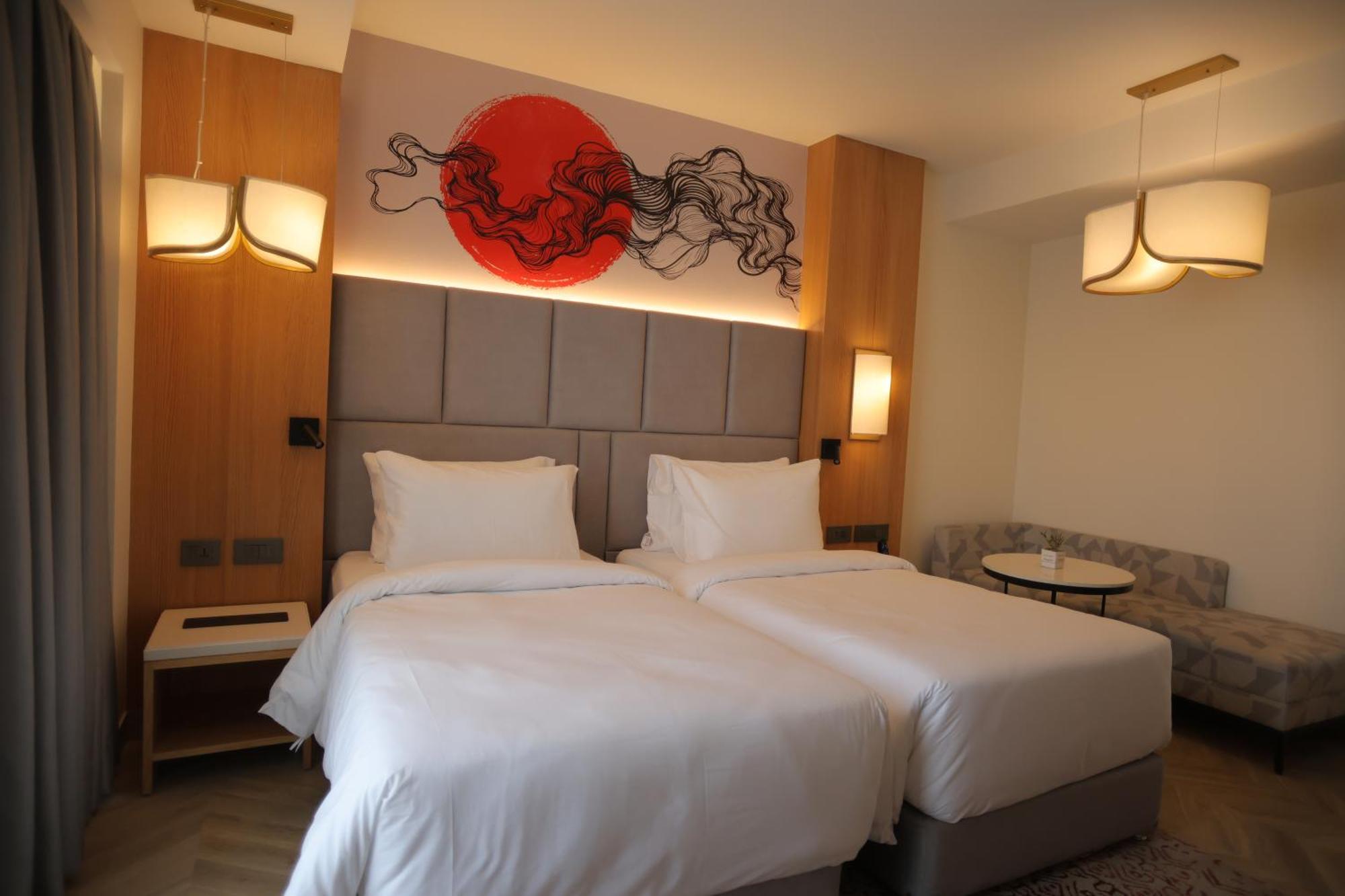 Ramada By Wyndham Gorakhpur Gorakhnath Mandir Road Hotel Buitenkant foto