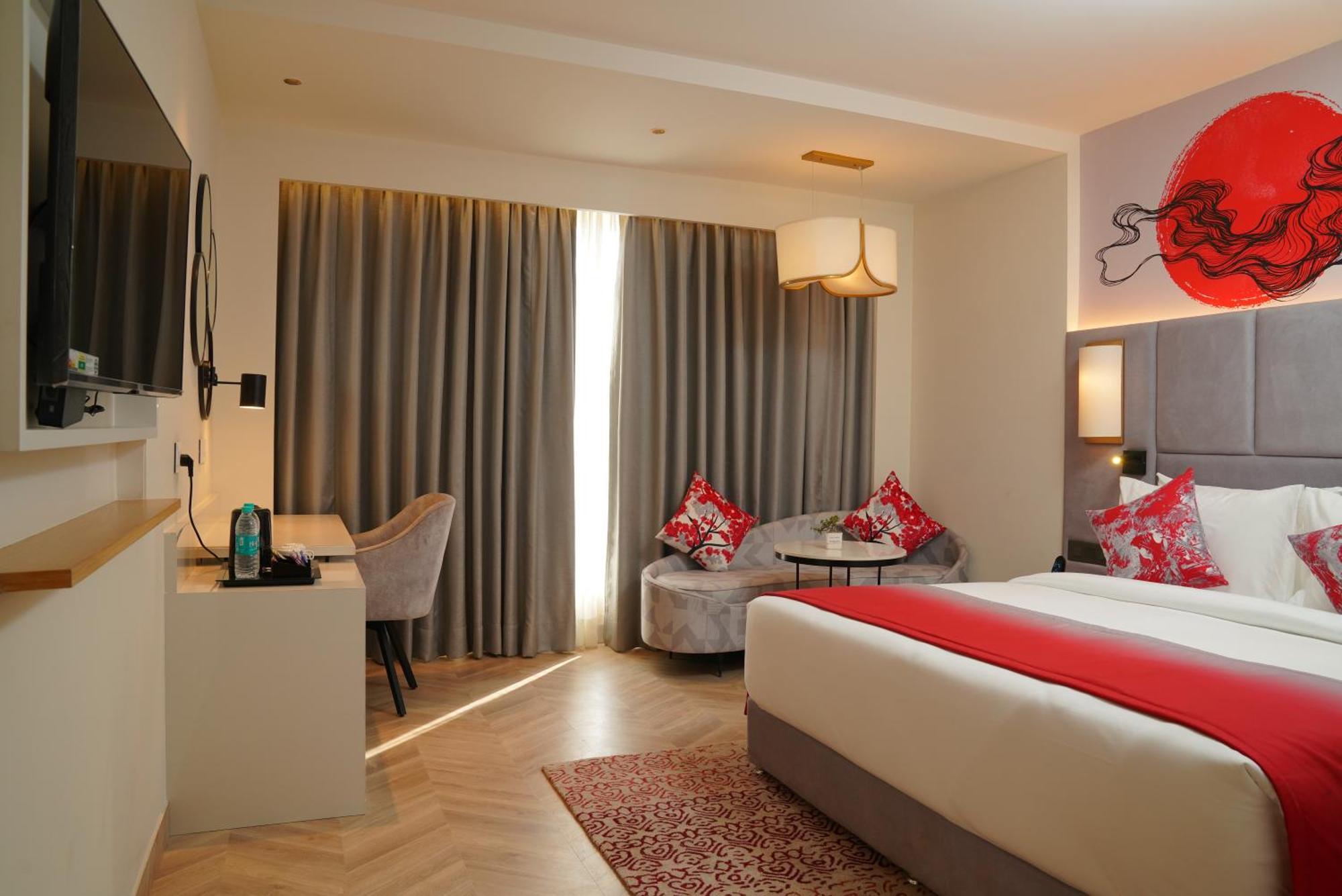 Ramada By Wyndham Gorakhpur Gorakhnath Mandir Road Hotel Buitenkant foto